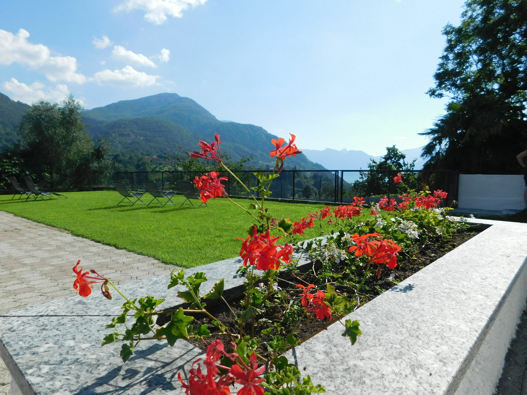 Andirivieni Bellagio Guest House Exteriér fotografie